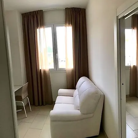 Time Out Hotel Borgonuovo (Bologna)